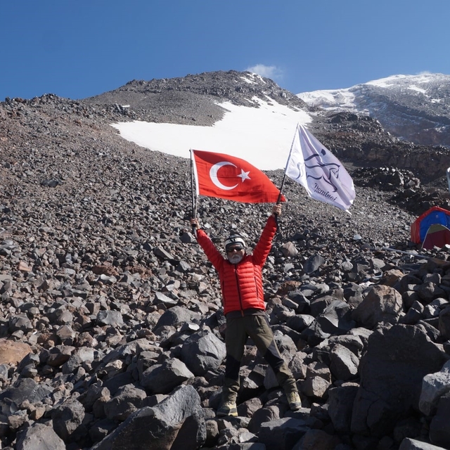 Demircili dağcıdan anlamlı tırmanış