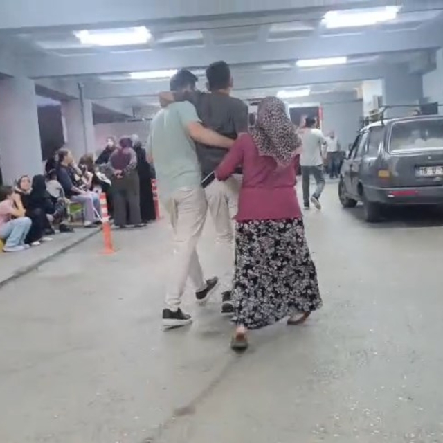 Bursa'da düğün yemeği ardından 84 kişi hastaneye kaldırıldı