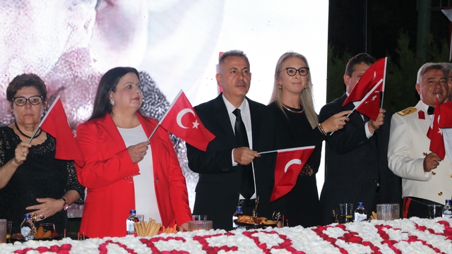İzmir'de 30 Ağustos Zafer Bayramı resepsiyonu