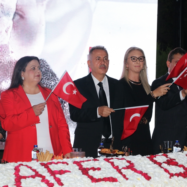 İzmir'de 30 Ağustos Zafer Bayramı resepsiyonu