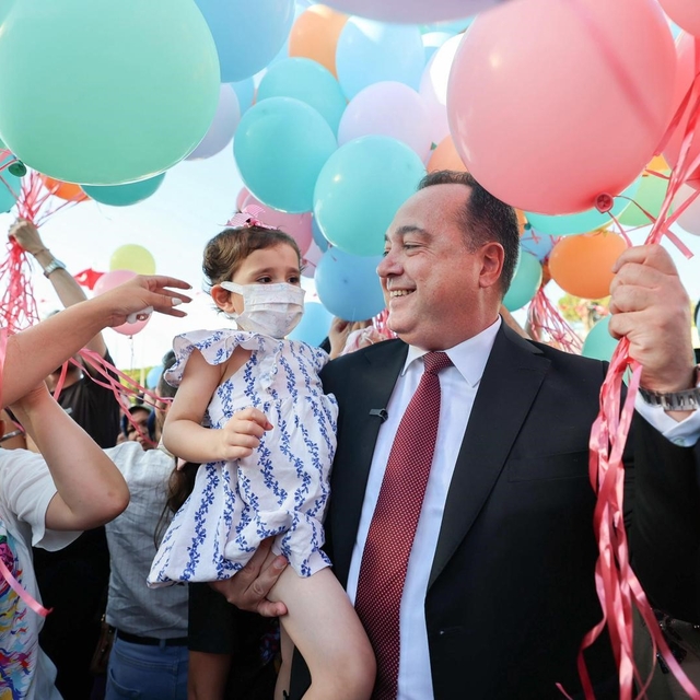 Zafer Bayramı'nda çocukların yüzü güldü