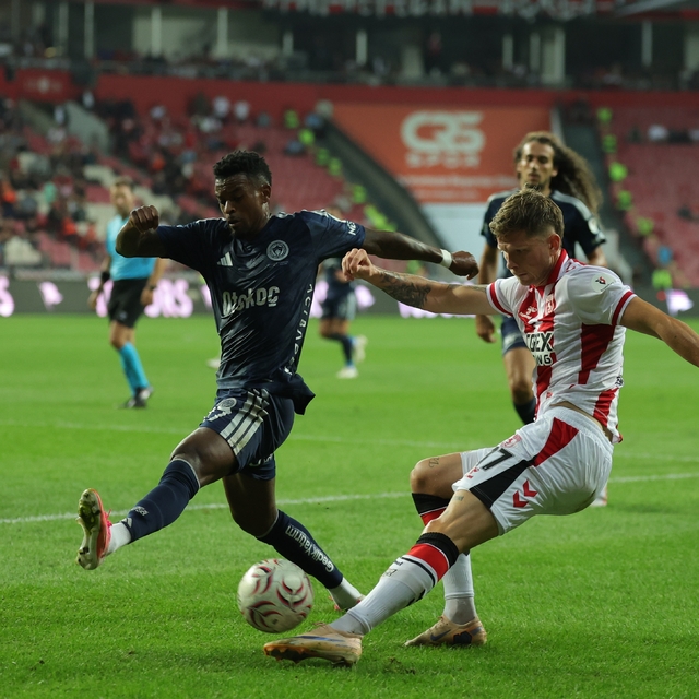 Trendyol Süper Lig: Samsunspor: 0 - Fenerbahçe: 1 (İlk yarı)