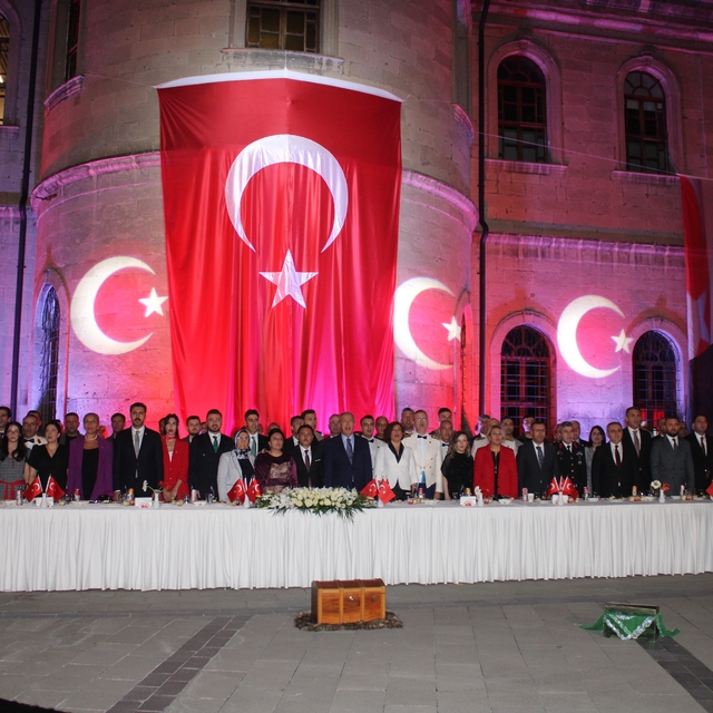 Vali Çiçek: "Biz tehdit edilebilecek bir devlet değiliz"