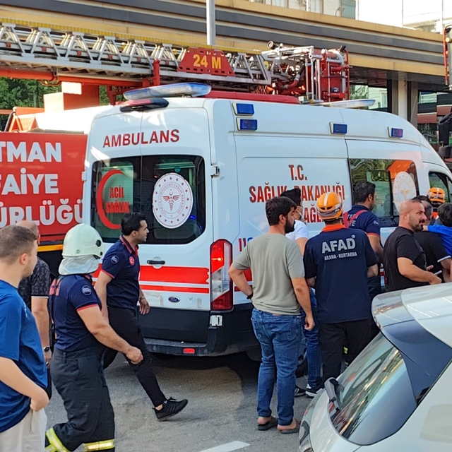 Batman'da spor salonu yangınında Bakan Şimşek'in yeğeni hayatını kaybetti