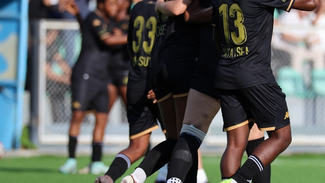 Laurıe Ann Moıse sezona hat-trick yaparak başladı