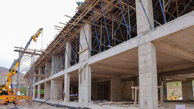 Bayburt'ta 3 okulun yapımı devam ediyor