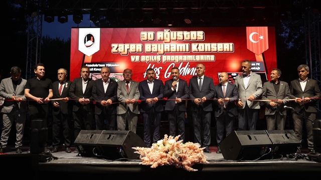 Sungurlu'da 30 Ağustos coşkusu açılışlar ve konserle taçlandı