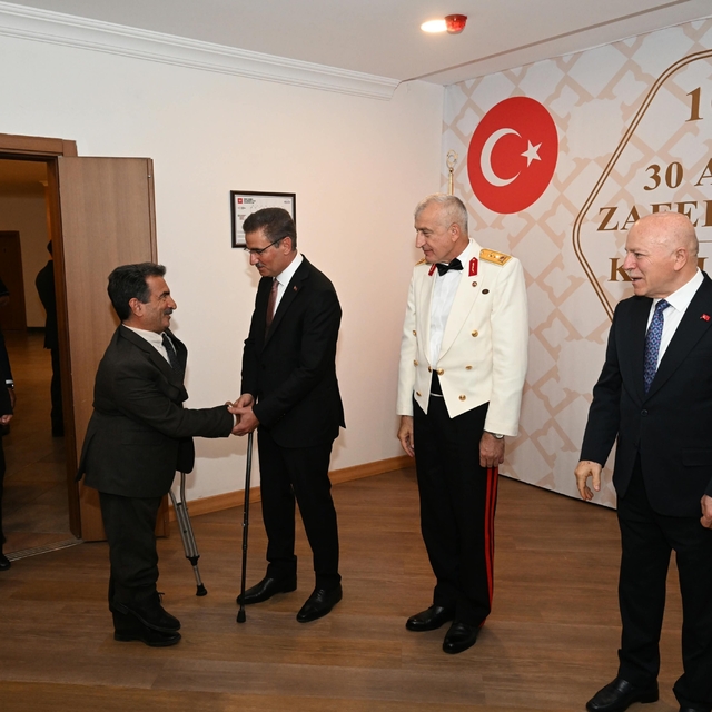 Valilikten kabul töreni