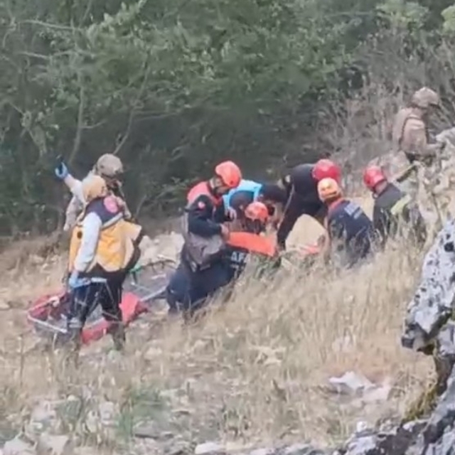 Mağarada yaralanan kadın, askeri helikopterle kurtarıldı