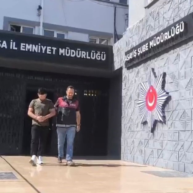 250 saatlik kamera kaydı izlediler, inşaat farelerini böyle çözdüler
Girdik...