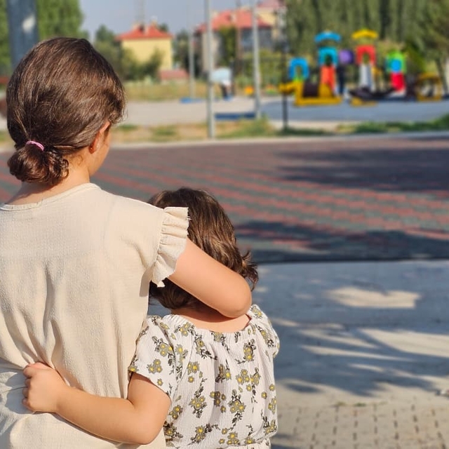 Hasköy'de harabeye dönen park yenilendi