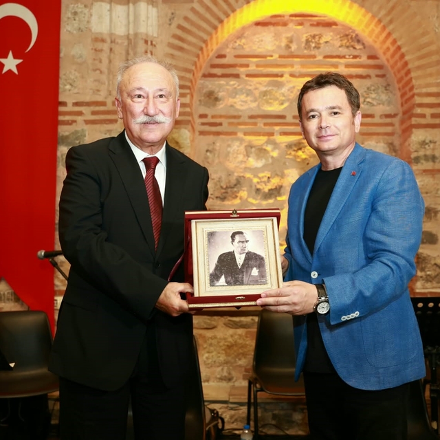 Usta oyuncu Altan Erkekli Osmangazi'de "Bir Memleket Hikayesi" anlattı
Osma...