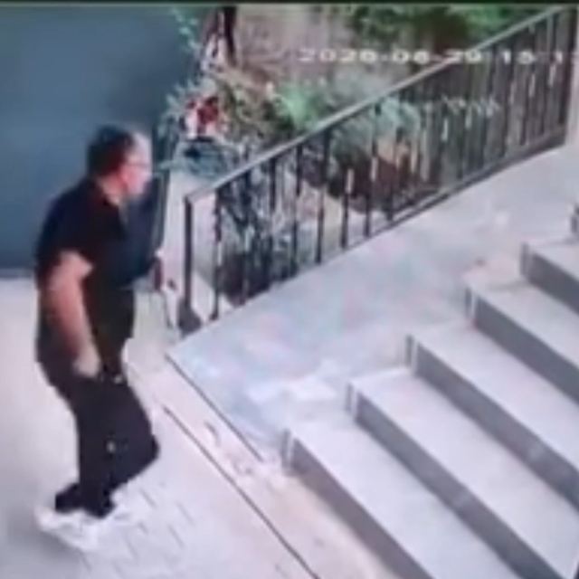 Çocukların kavgası sonrası, tabancayla diğer aileyi tehdit eden şüpheli tut...