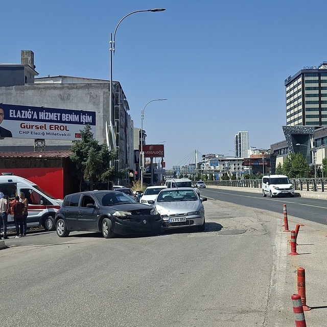 Elazığ'da trafik kazası: 1 yaralı