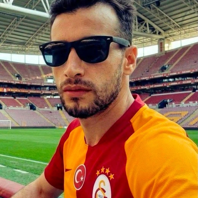 Müşteri ile restoran sahibi kavga etti, araya giren garson bıçaklanarak öld...