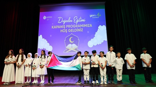 Başiskele'de yaz okulu "Değerler Eğitimi" programı tamamlandı