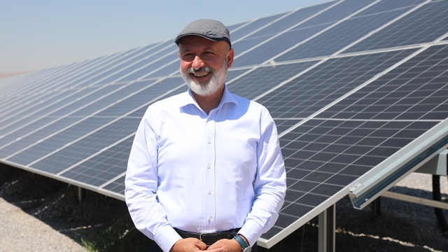 Başkan Çolakbayrakdar: "Kendi enerjimizi üreterek, tasarrufu hizmete dönüştüreceğiz"
Kocasinan, dev GES yatırımıyla enerji ihtiyacını karşılayacak