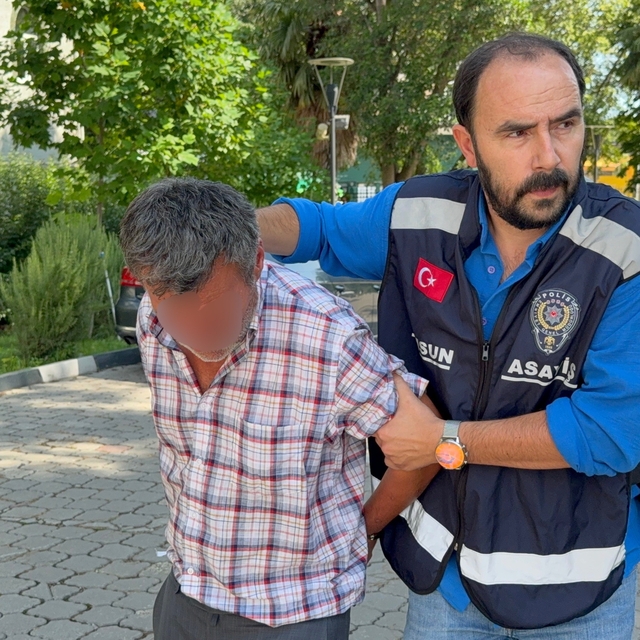 İlleri dolaşarak kuyumculardan hırsızlık yapıyor: 100 bin liralık ziynet eş...