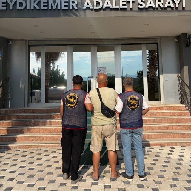 Muğla'da Jandarma denetimlerinde 33 şahıs tutuklandı