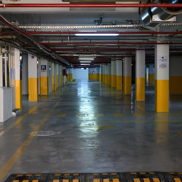 Manisa'da yeraltı otoparkı baştan aşağı yenilendi