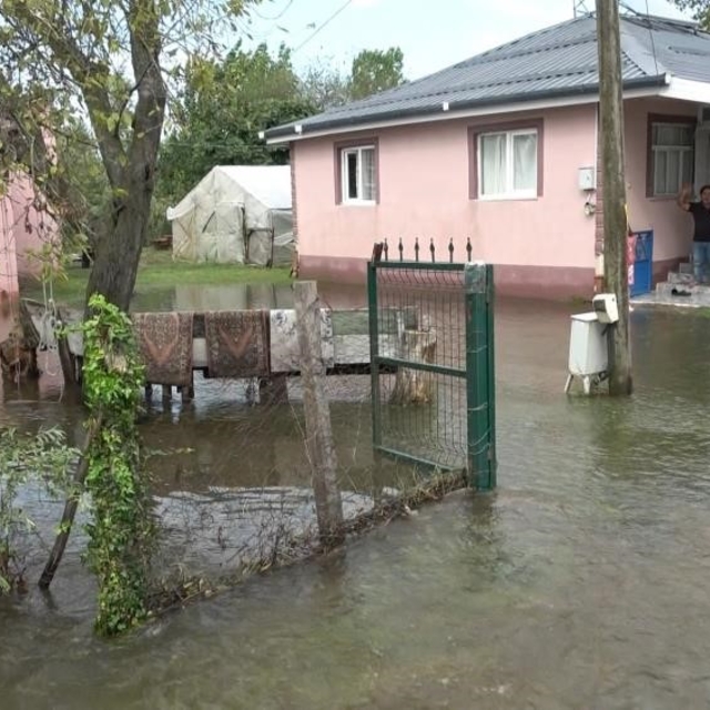 Çarşamba'yı sel aldı: 30'dan fazla mahalle yağışlardan olumsuz etkilendi