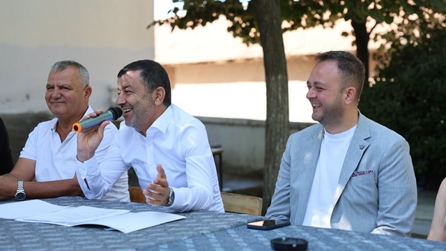 -Karayahşiler-Bekirli yolunda 5 kilometrelik çalışma tamamlandı
Karayahşiler'de 21 bin metrekarelik değişim
Çivril'de mahallelerin çehresi büyükşehir ile değişiyor