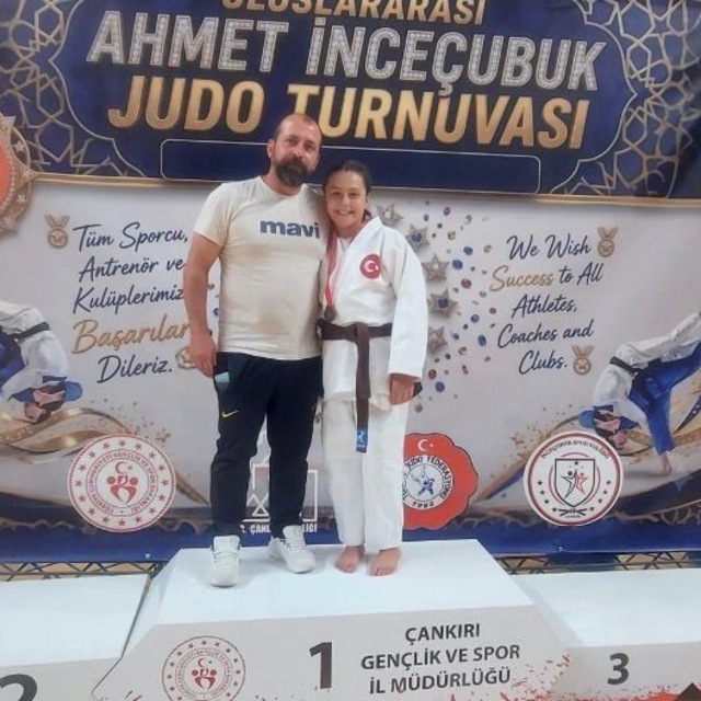 Kırklareli'ne Uluslararası Judo Turnuvası'nda bronz madalya