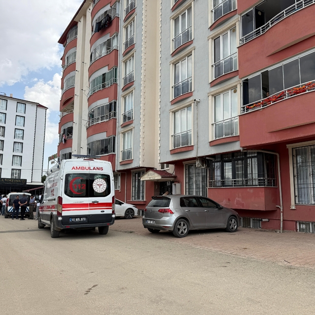 Eski eşini vurarak öldürdü, aynı silahla hayatına son verdi