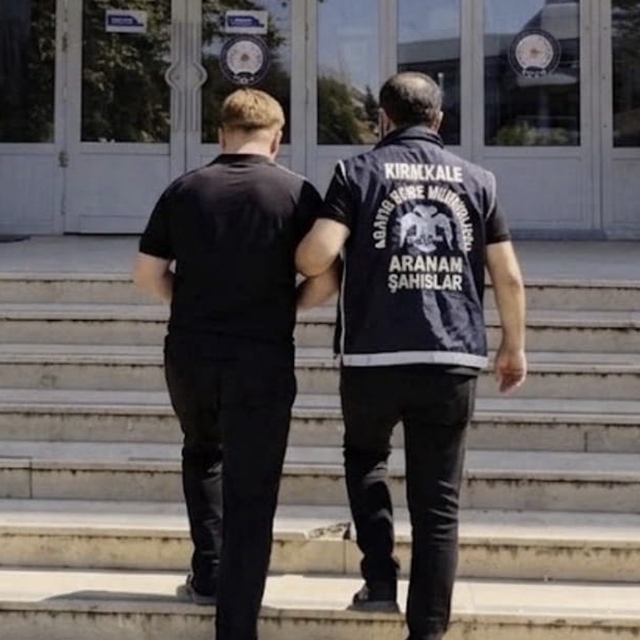 Kırıkkale'de hırsızlık suçlarından aranan 2 hükümlü yakalandı