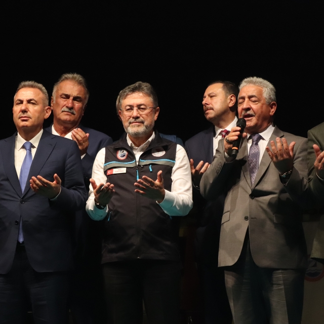 Bakan Yumaklı'dan balıkçılara 40 milyon liralık kredi müjdesi
İzmirli balık...