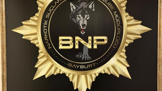 Bayburt'ta 1 kilo 31 gram metamfetamin ele geçirildi