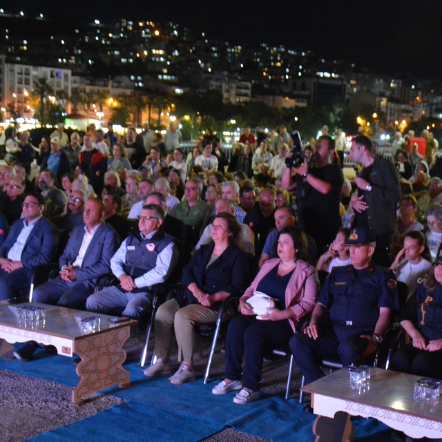 Sinop'ta balıkçılar törenle "Vira Bismillah" dedi