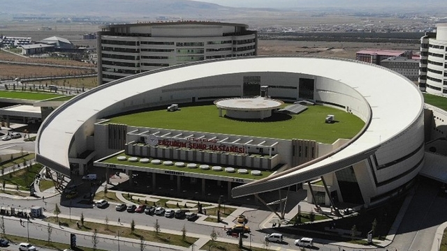 Erzurum'da mesai sonrası sağlık mesaisi