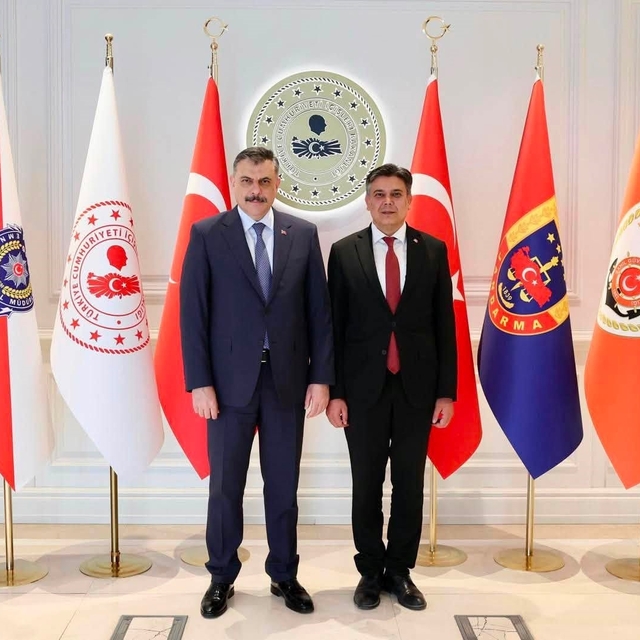 Başkan Durgut, İçişleri Bakanı Çiftçi ile bir araya geldi.