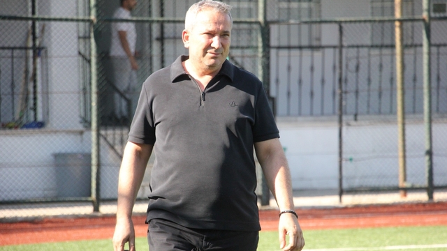 Kurucu Başkan Gürel "Biz bunlara bu kulübü tuta koyun diye verdik, bunlar kulübü yutmaya çalışıyorlar"