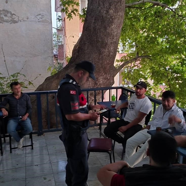 Jandarmadan dolandırıcılık ve hırsızlık olaylarına karşı vatandaşları bilgi...