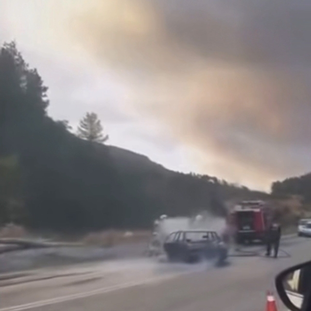 Bursa'da otomobil alevlere teslim oldu