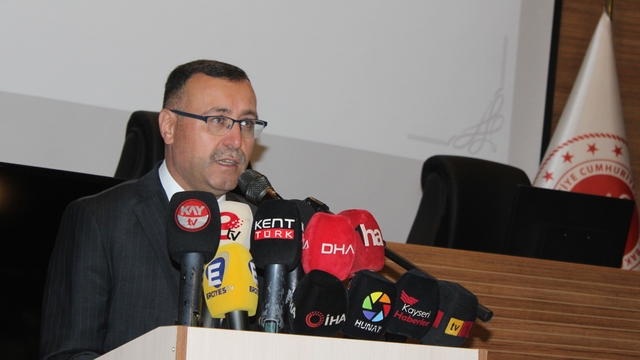 Kayseri Cumhuriyet Başsavcısı Habib Soluk: "Hukukun amacı, düzeni sağlamak kadar vicdanları da rahatlatmaktır"
Kayseri'de Adli Yıl törenle açıldı