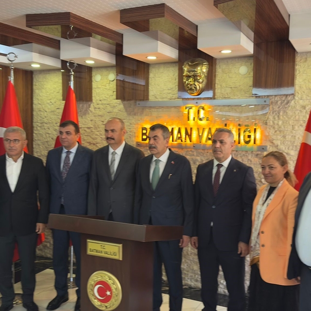 Milli Eğitim Bakanı Tekin'den Batman Valiliğine ziyaret