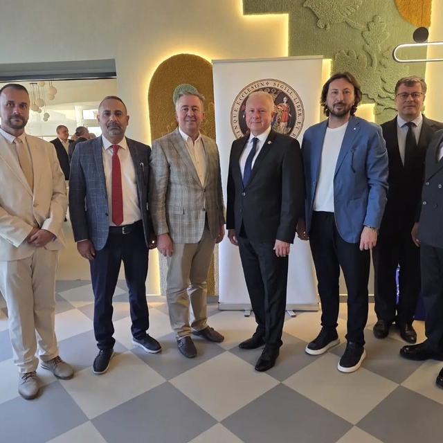 Kütahya ile Macaristan'ın Pécs şehri arasındaki kardeş şehir bağları güçlen...