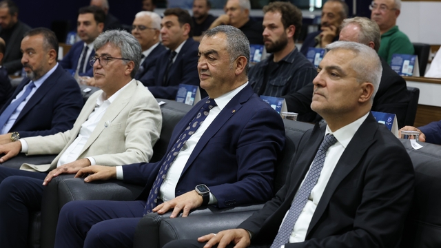 Başkan Büyüksimitci: "Büyümede sanayinin payını artırmalıyız"
"Öngörülebilir ekonomi, ulaşılabilir finansman istiyoruz"