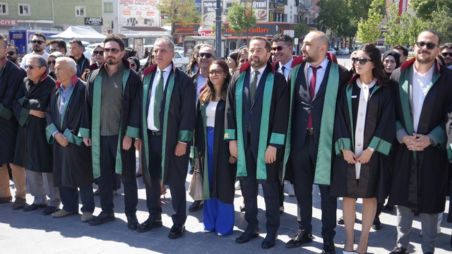 Öztürk: "Avukatlar adil yargılamanın ayrılmaz parçasıdır"