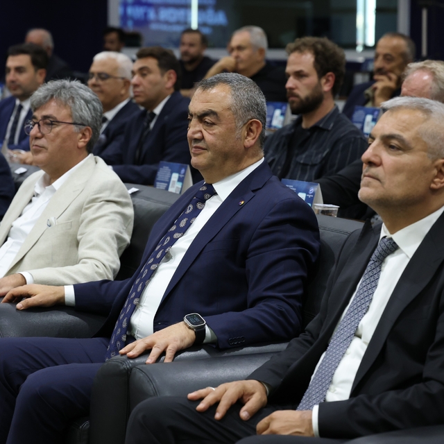 Başkan Büyüksimitci: "Büyümede sanayinin payını artırmalıyız"
"Öngörülebili...