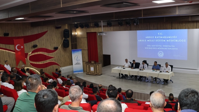 Arsuz'da okul müdürleri toplantısı yapıldı