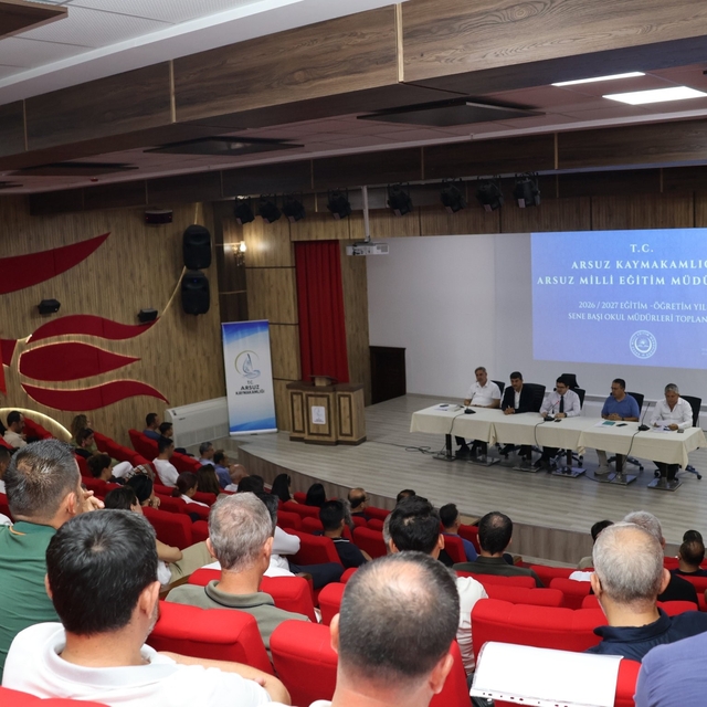 Arsuz'da okul müdürleri toplantısı yapıldı