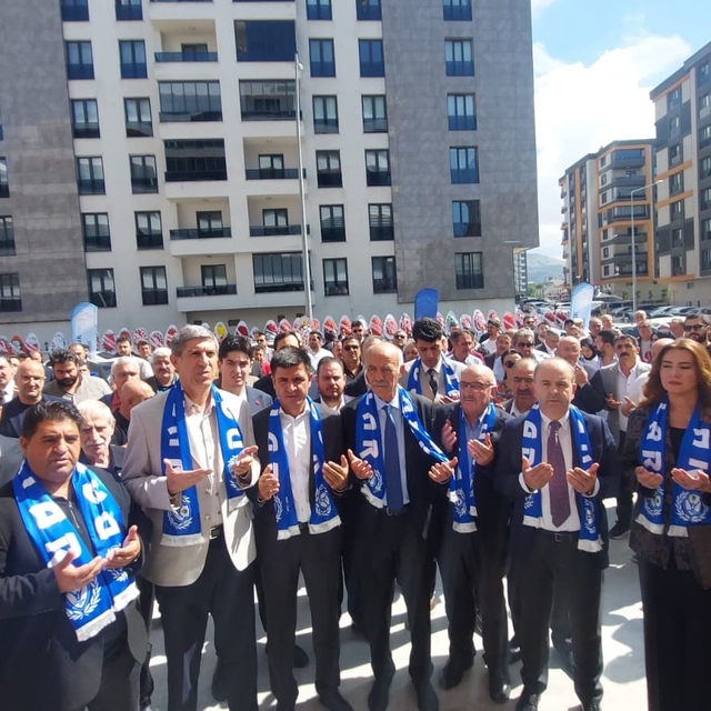 ETSO başkanlığına aday olan Lütfü Yücelik, Seçim İrtibat Ofisi'ni açtı