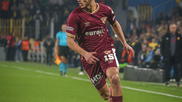 Göztepe'de Cherni resmen gitti