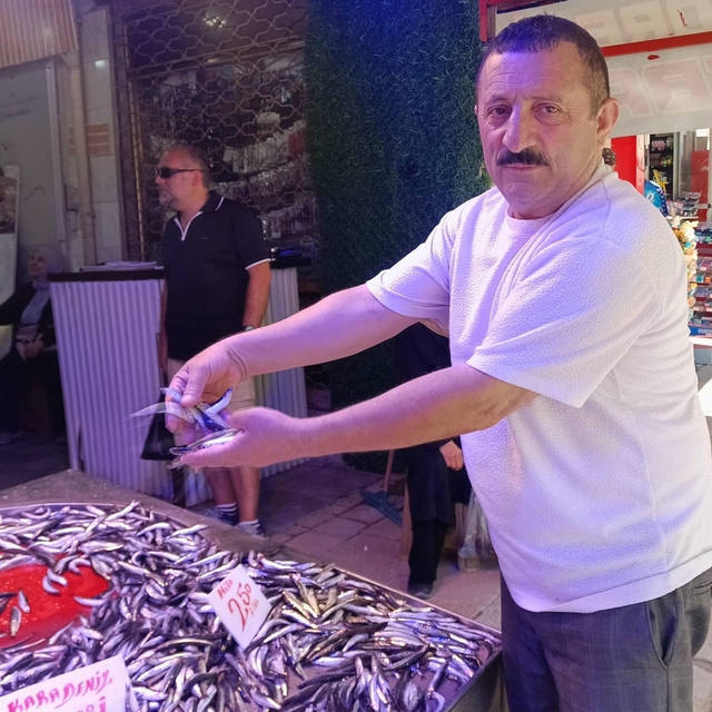 Eskişehir'de balık sezonu ucuzlukla başladı
Balıkçı Selahattin Arslanbenzer...