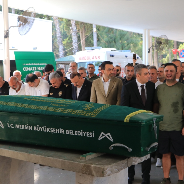 Gemi faciasında hayatını kaybeden Reyhan Verim Mersin'de toprağa verildi
