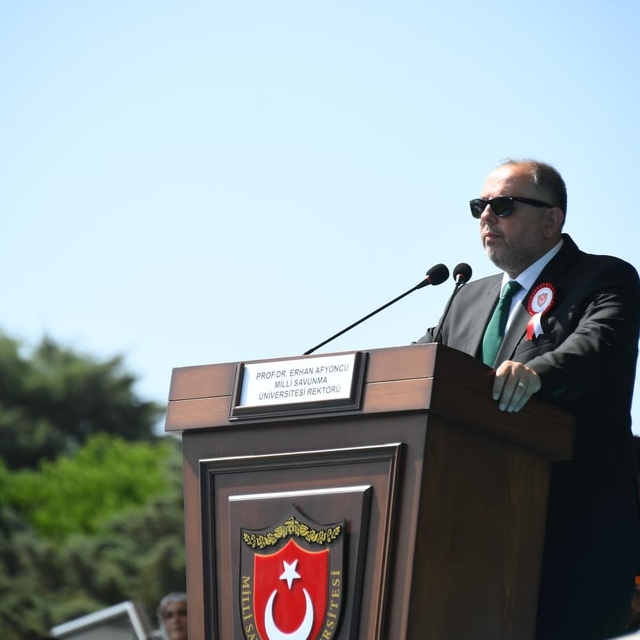 Balıkesir'de 966 astsubay çavuşun mezuniyet heyecanı
Milli Savunma Üniversi...